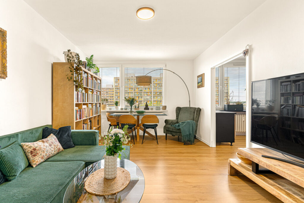 Obývací pokoj, prodej byt 3+1 72,6 m², Družby 335, Pardubice Polabiny